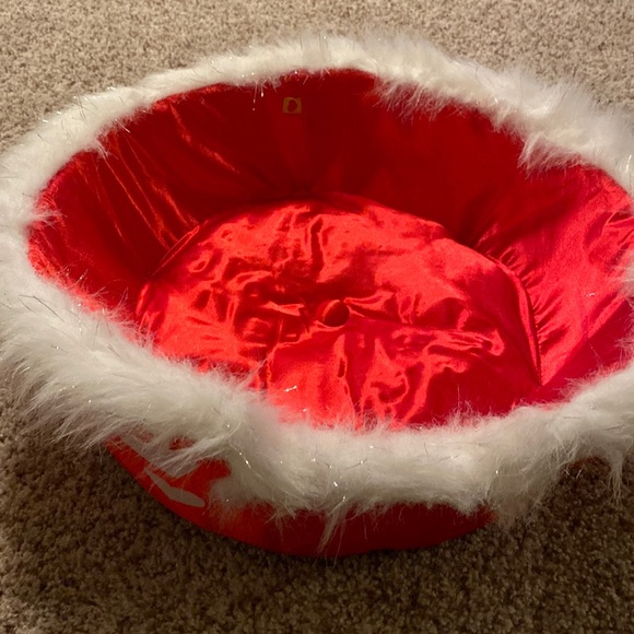 Build A Bear Workshop Red and White Hearts bed - Picture 1 of 4